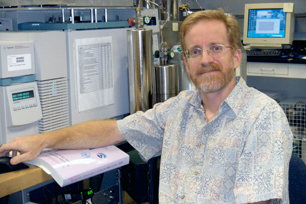 Steven Montzka in lab